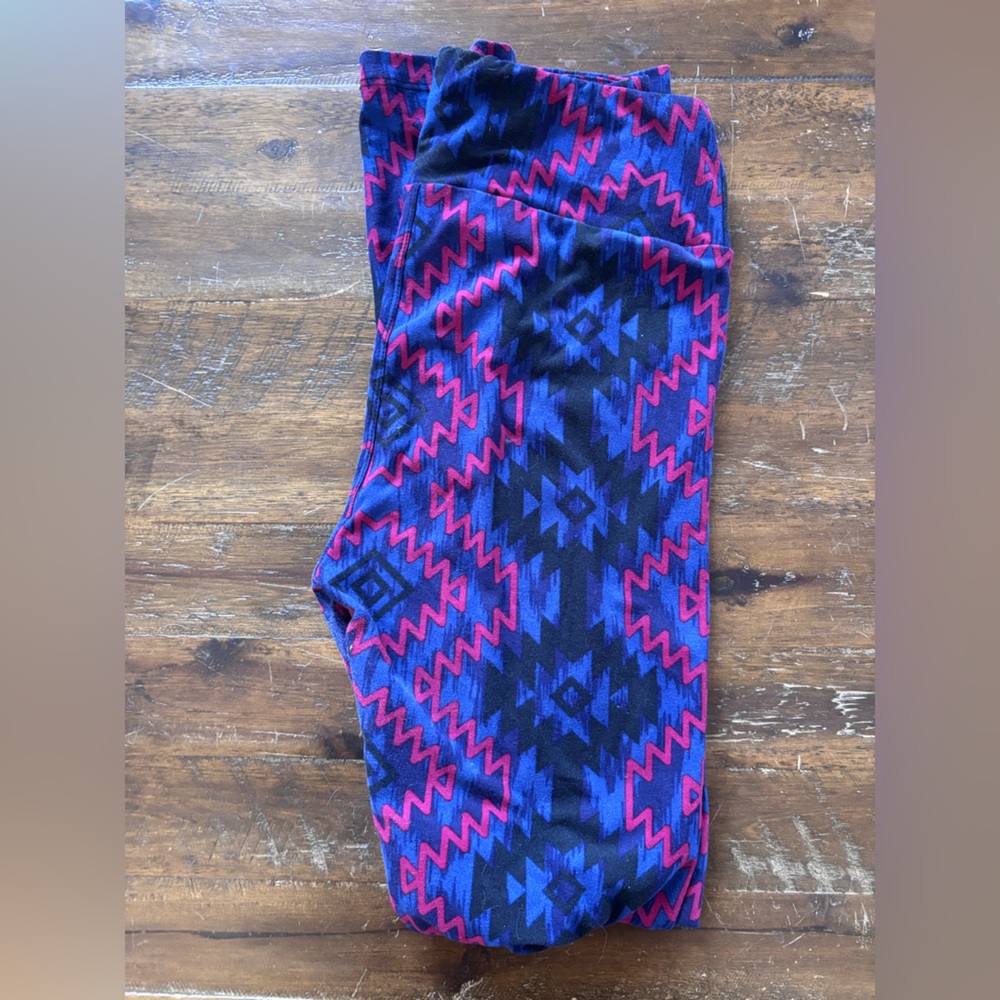 LuLaRoe Leggings Black, Blue & Pink Aztec Print